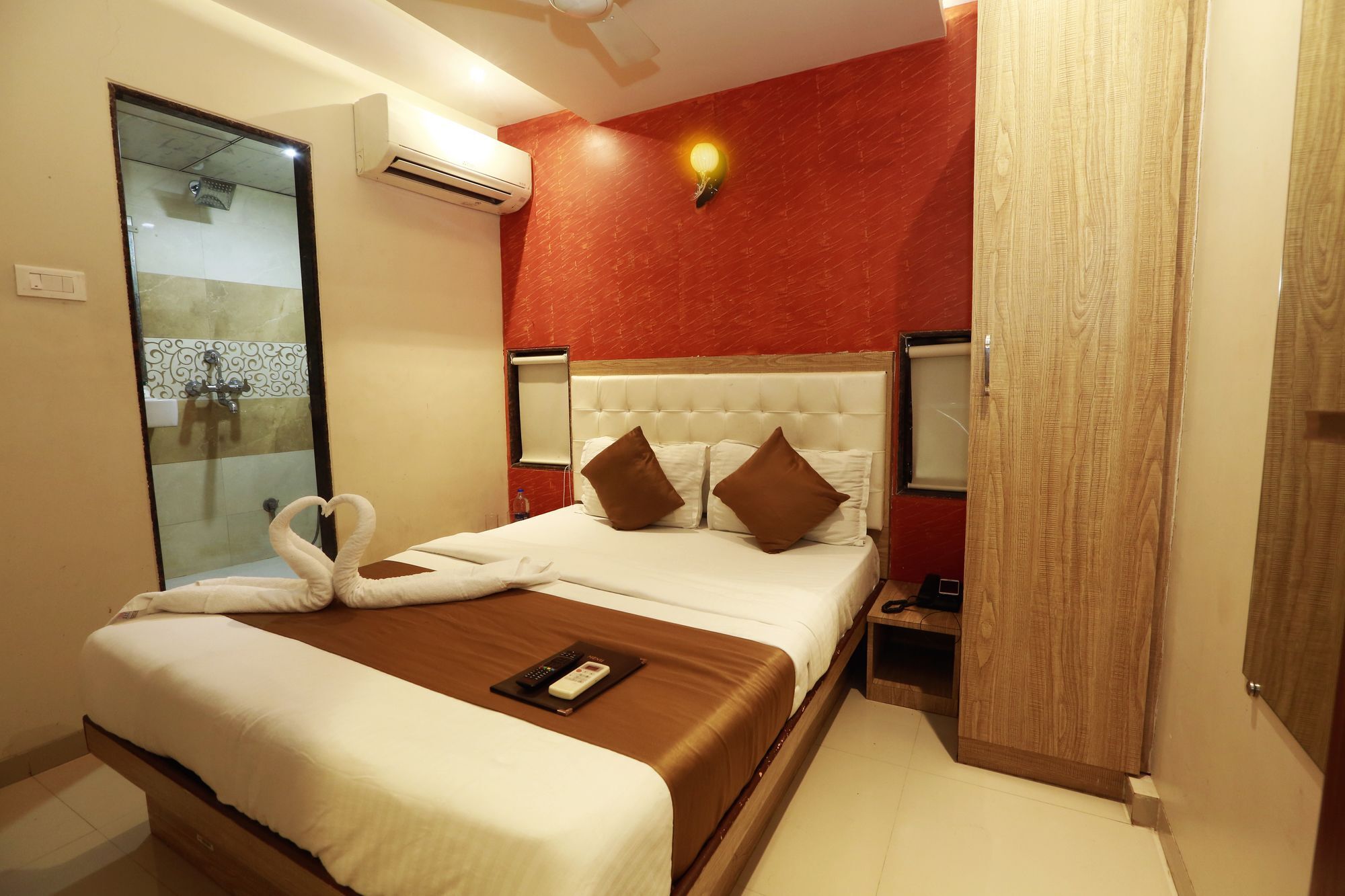 Hotel Grace Inn مومباي المظهر الخارجي الصورة